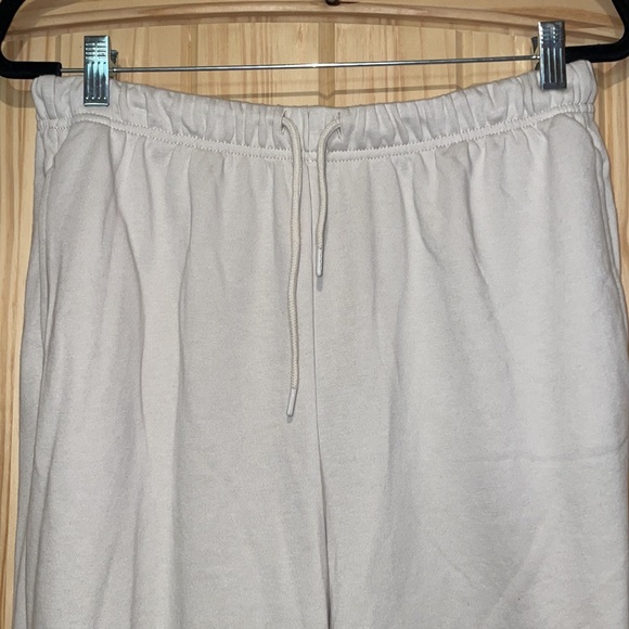 Tan/Cream Joggers - Picture 2 of 4